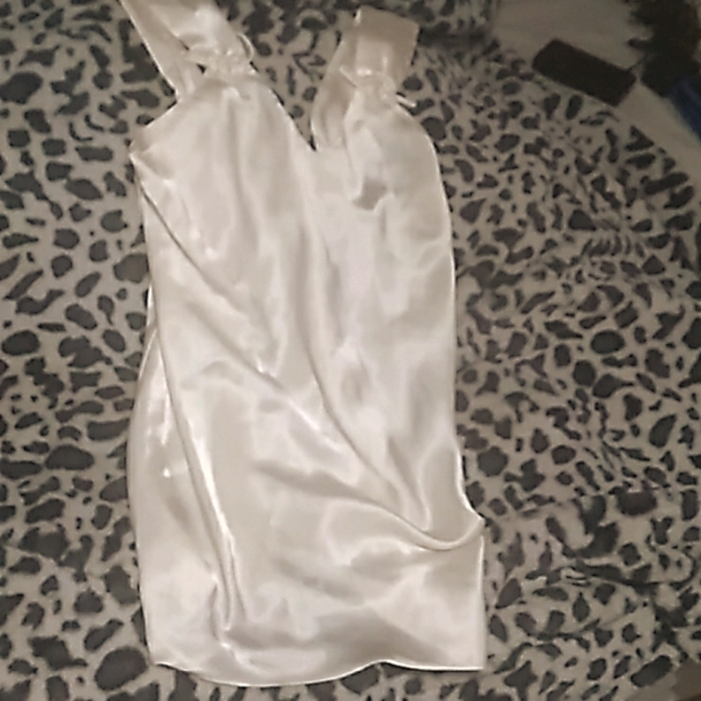 SILKY pale yellow Medium Intimate SleepWear 😛😛 Made by KaryAnns Boutique !